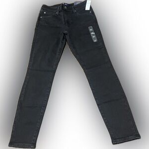 Gap Black Universal Skinny Jean NWT